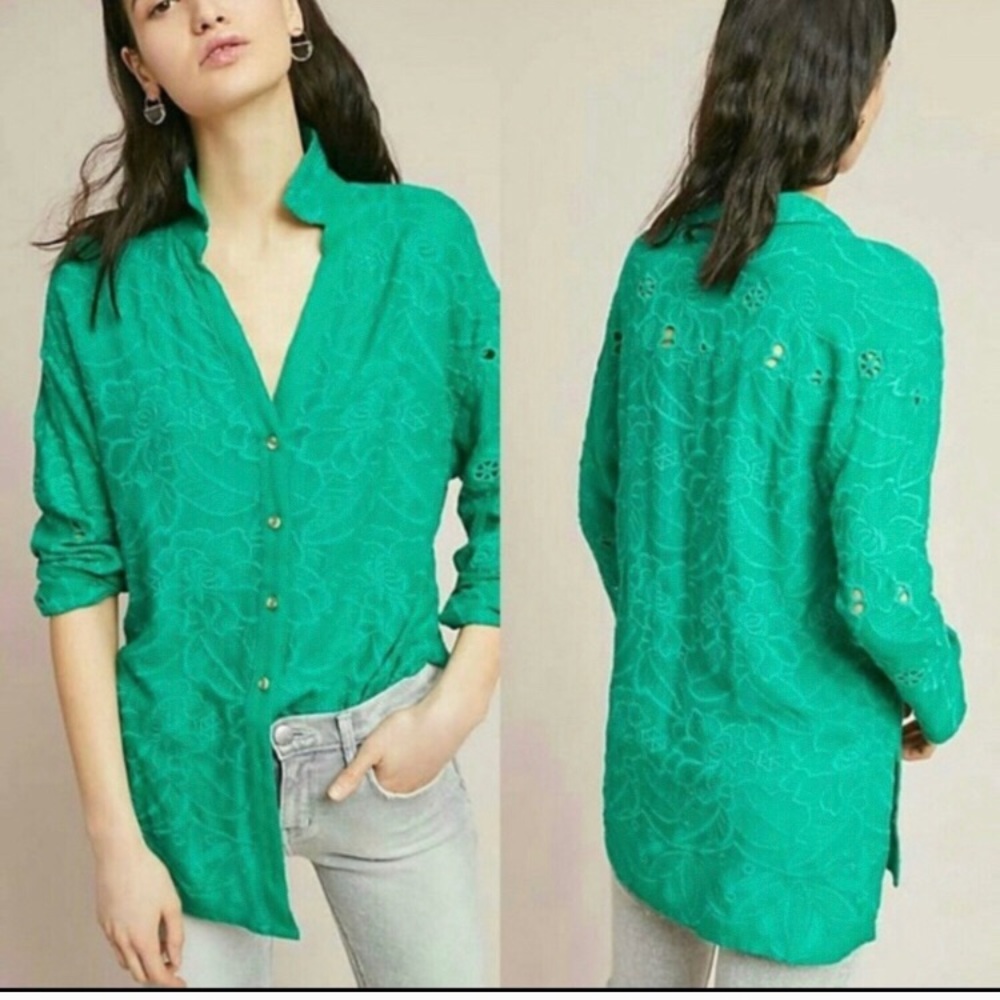 Anthropologie • Akemi + Gin Green Embroidered Top